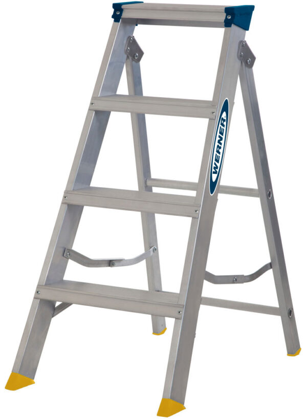 Werner 4 Tread Mastertrade Professional Aluminium Swingback Step