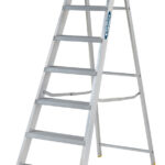 Werner 8 Tread Mastertrade Professional Aluminium Swingback Step