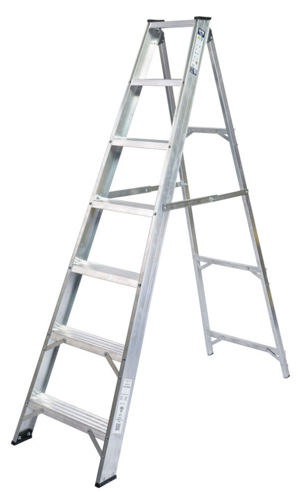 Lyte Magnastep 7 Tread Aluminium Swingback Step